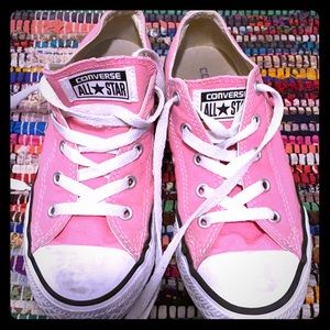 Girls converse low tops